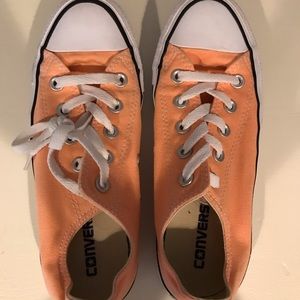 Low Top Converse.